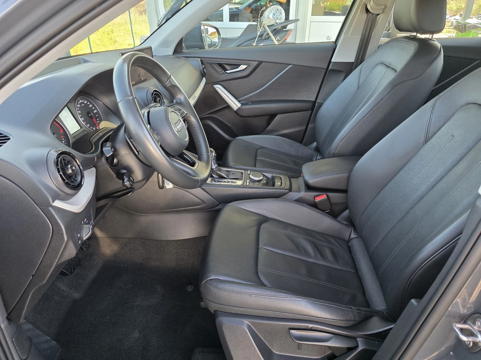 Audi Q2 2.0d S-line Quattro , снимка 9 - Автомобили и джипове - 55393490