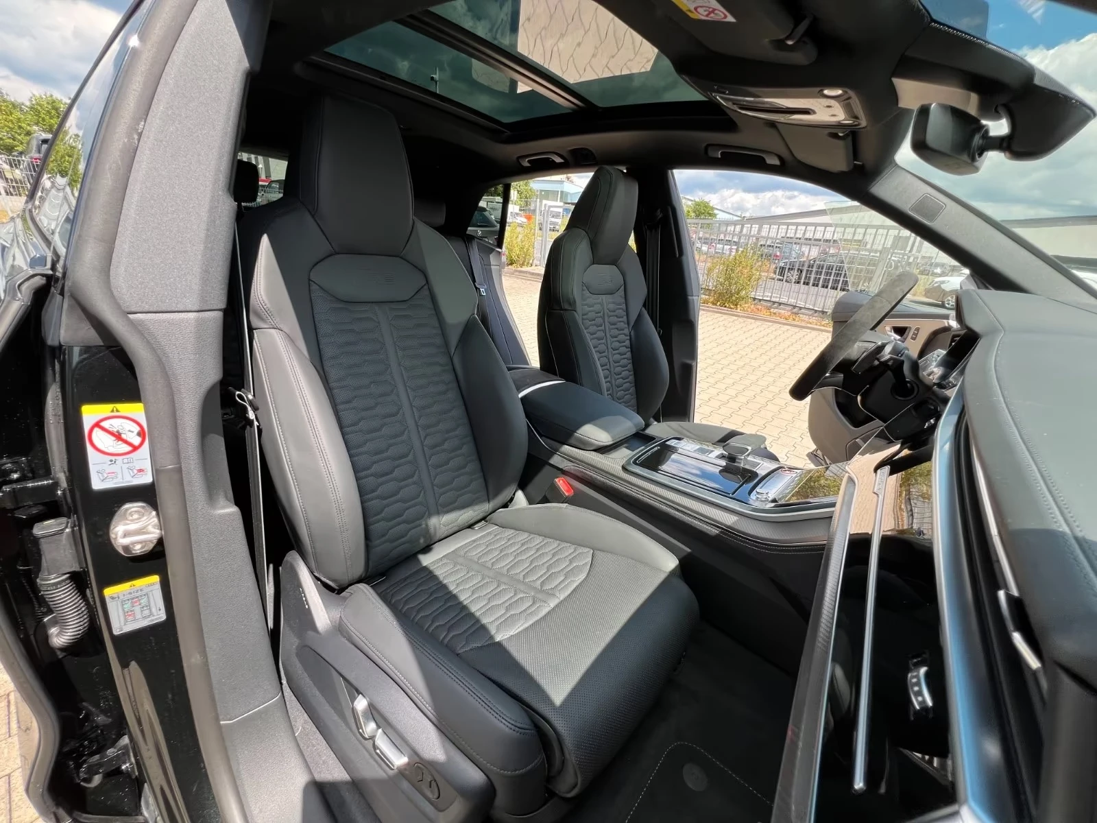 Audi RSQ8 PERFORMANCE KERAMIK CARBON B&O PANORAMA , снимка 8 - Автомобили и джипове - 55478445