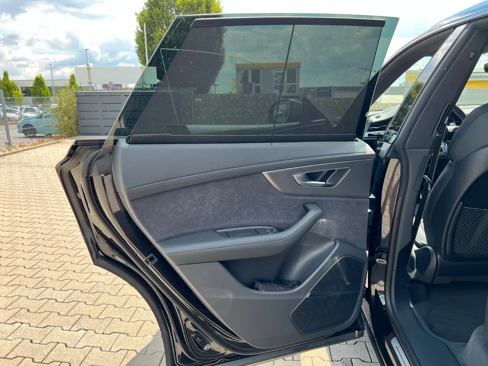 Audi RSQ8 PERFORMANCE KERAMIK CARBON B&O PANORAMA , снимка 13 - Автомобили и джипове - 55478445