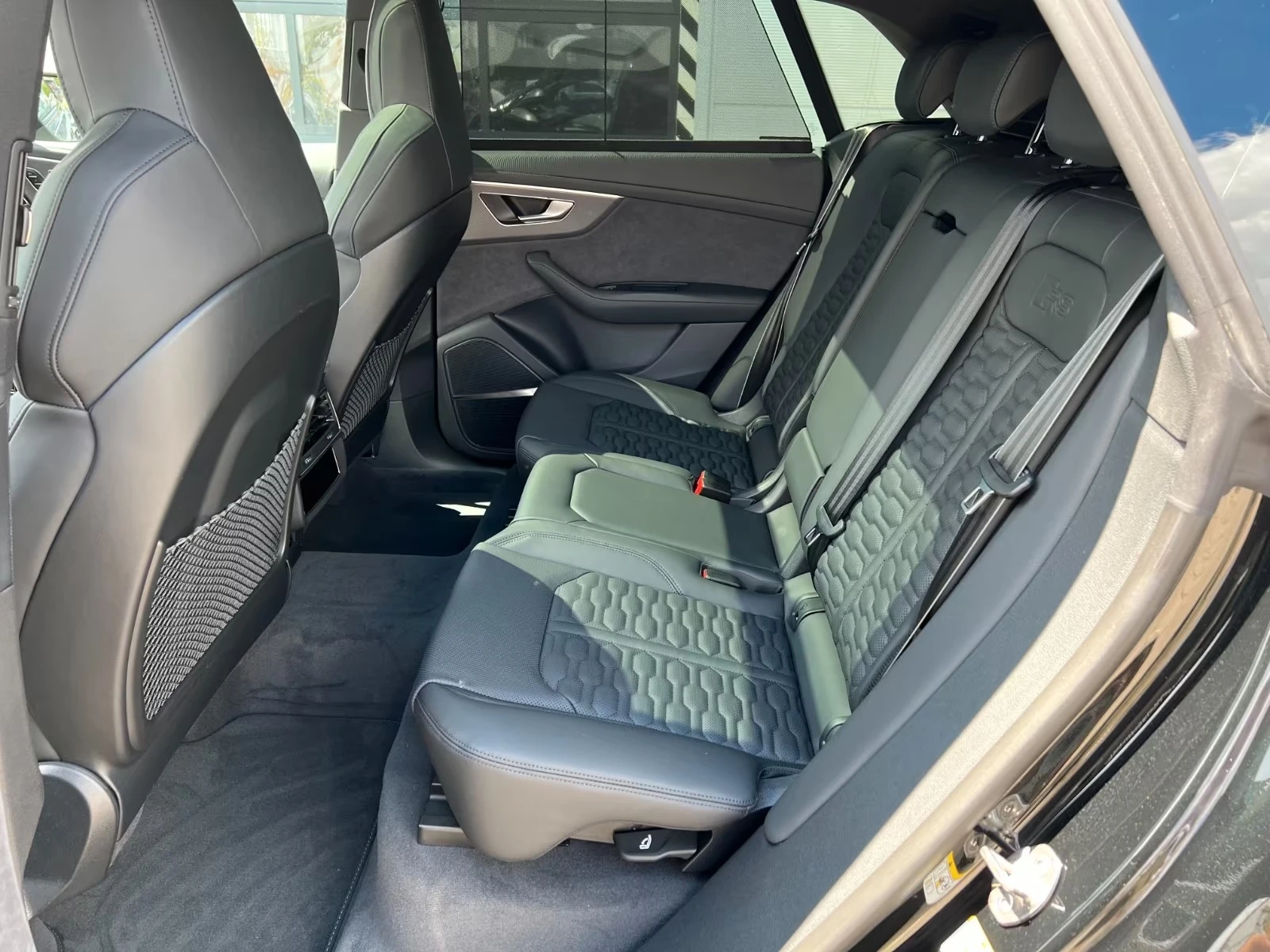Audi RSQ8 PERFORMANCE KERAMIK CARBON B&O PANORAMA , снимка 14 - Автомобили и джипове - 55478445