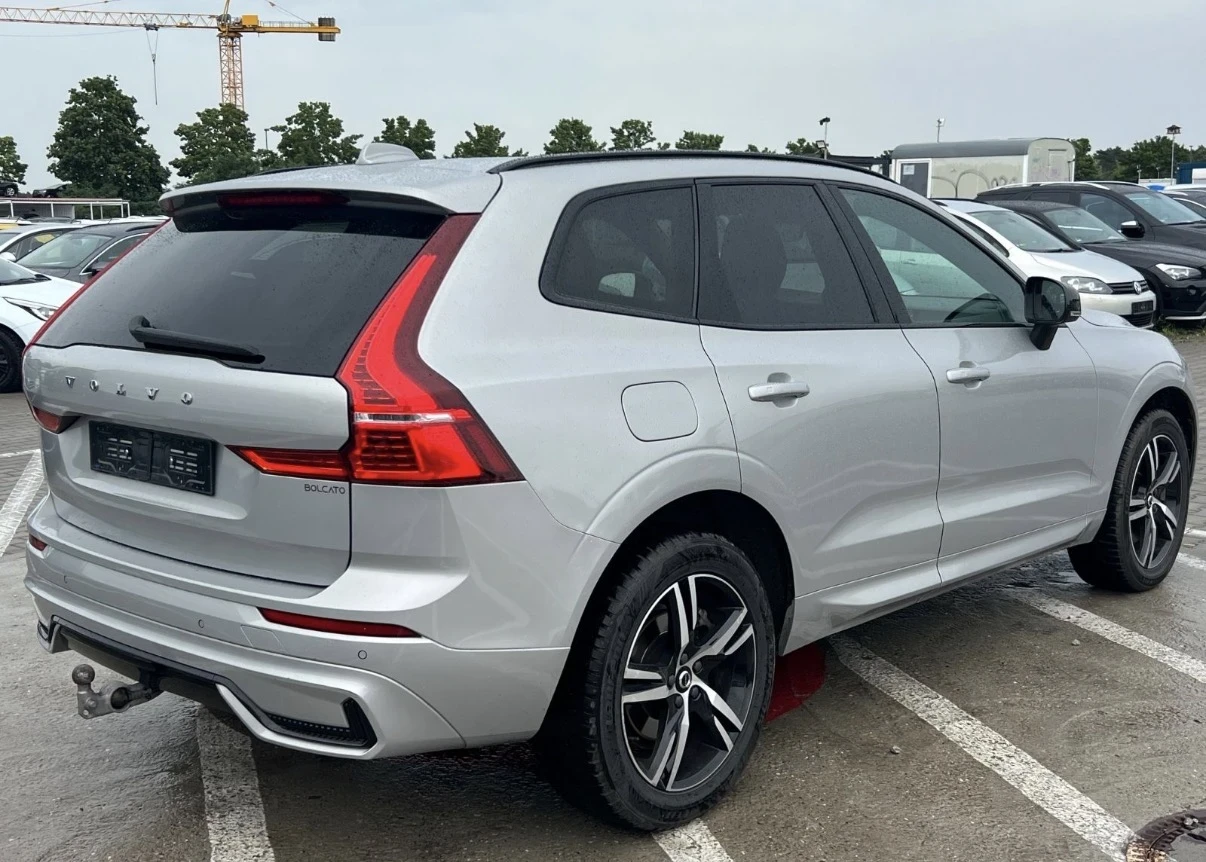 Volvo XC60 Volvo XC60 R-Design B4 AWD Mild Hybrid Facelift , снимка 4 - Автомобили и джипове - 55485780