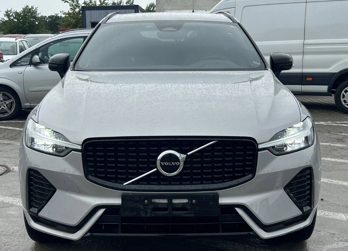 Volvo XC60 Volvo XC60 R-Design B4 AWD Mild Hybrid Facelift , снимка 2 - Автомобили и джипове - 55485780