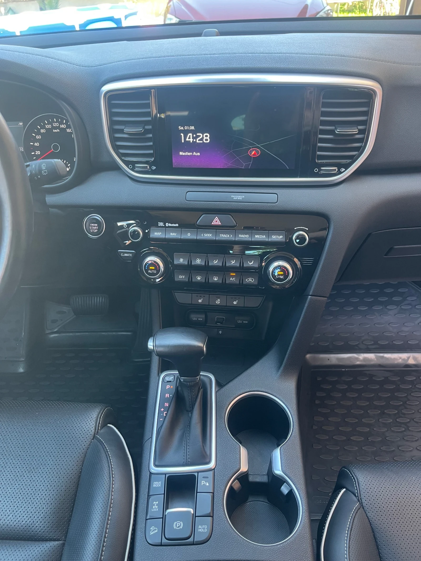 Kia Sportage 1.6 CRDI MILD HYBRID, снимка 6 - Автомобили и джипове - 55501557