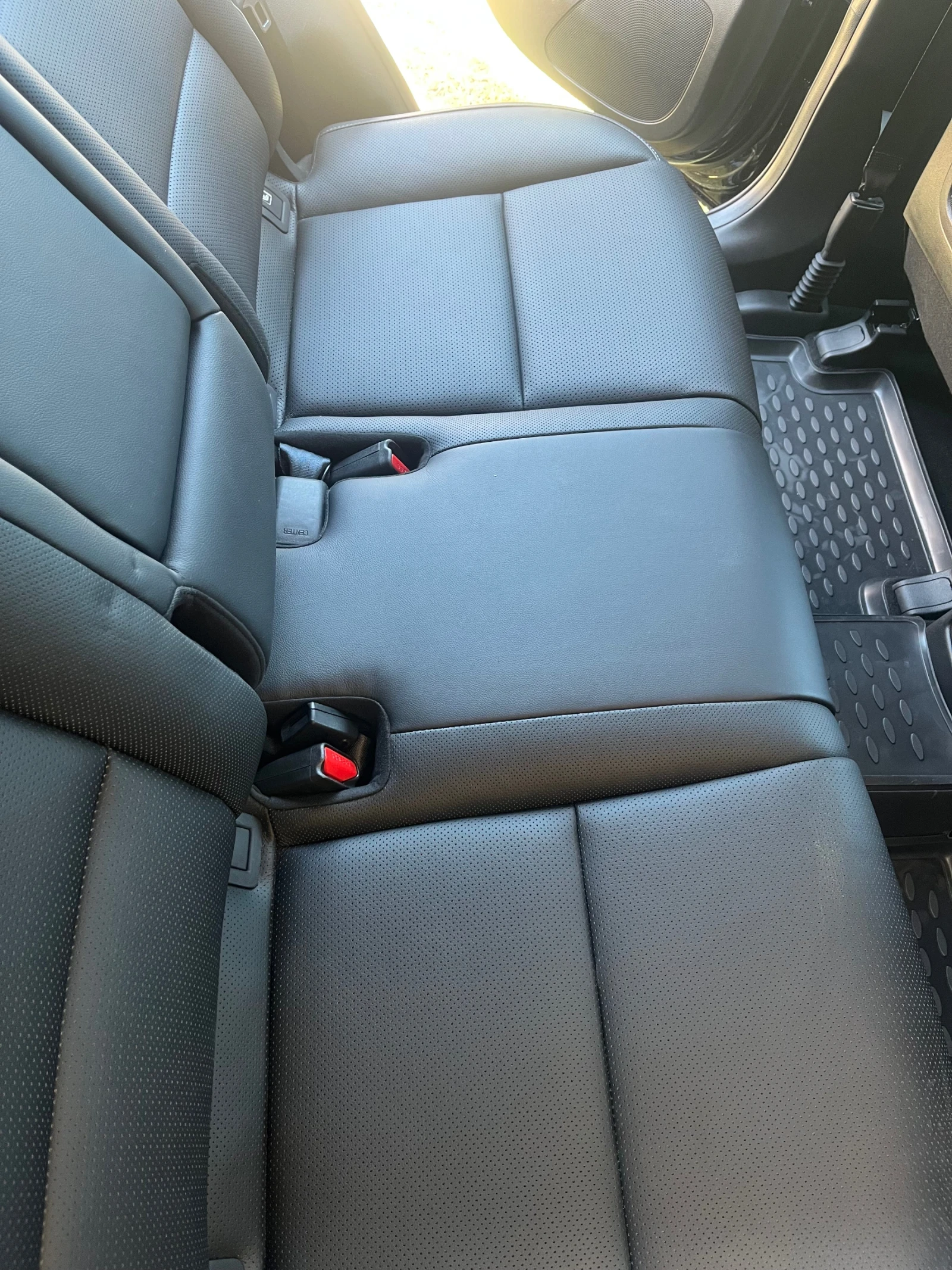 Kia Sportage 1.6 CRDI MILD HYBRID, снимка 3 - Автомобили и джипове - 55501557