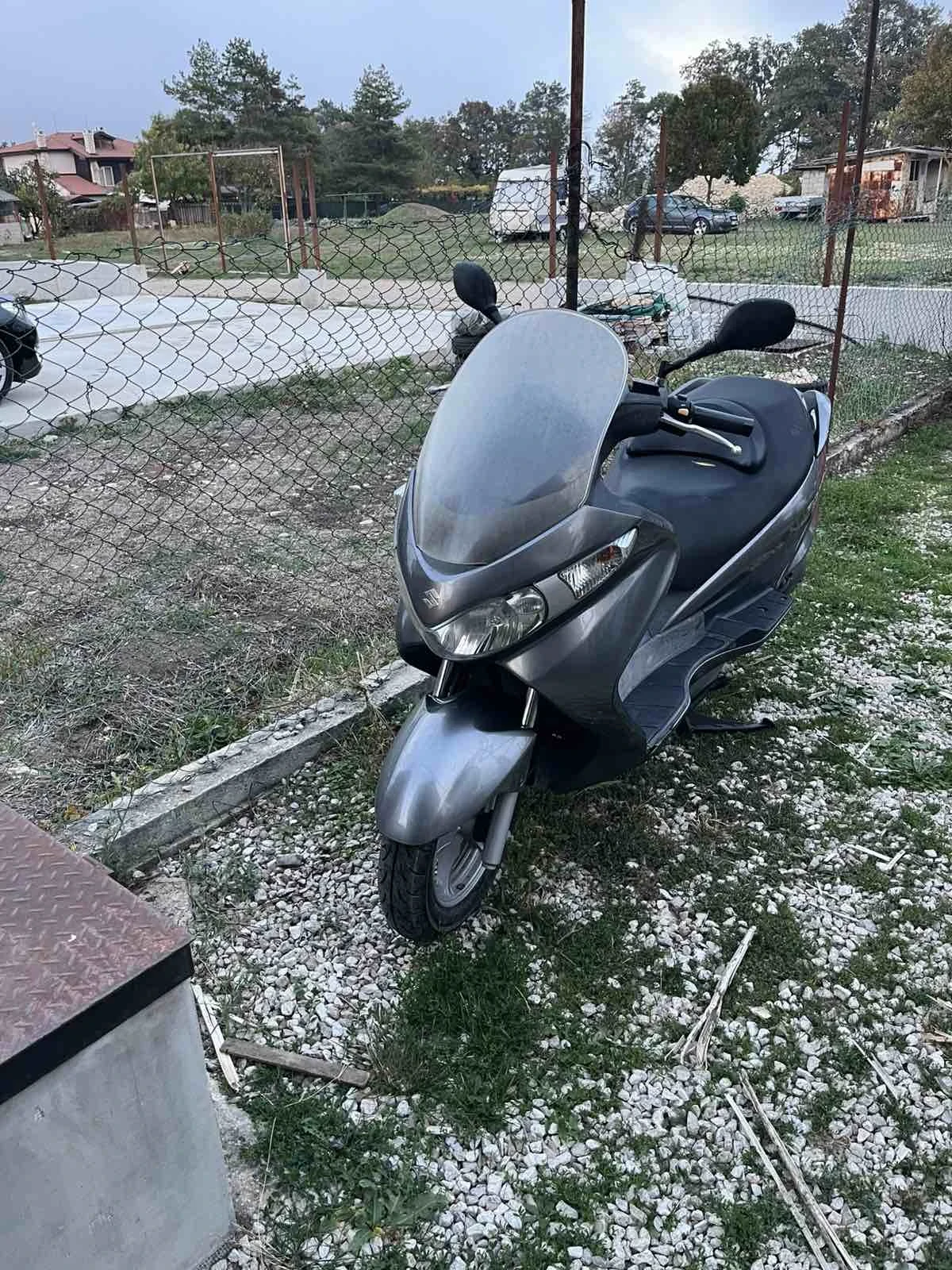 Suzuki Burgman UX 200