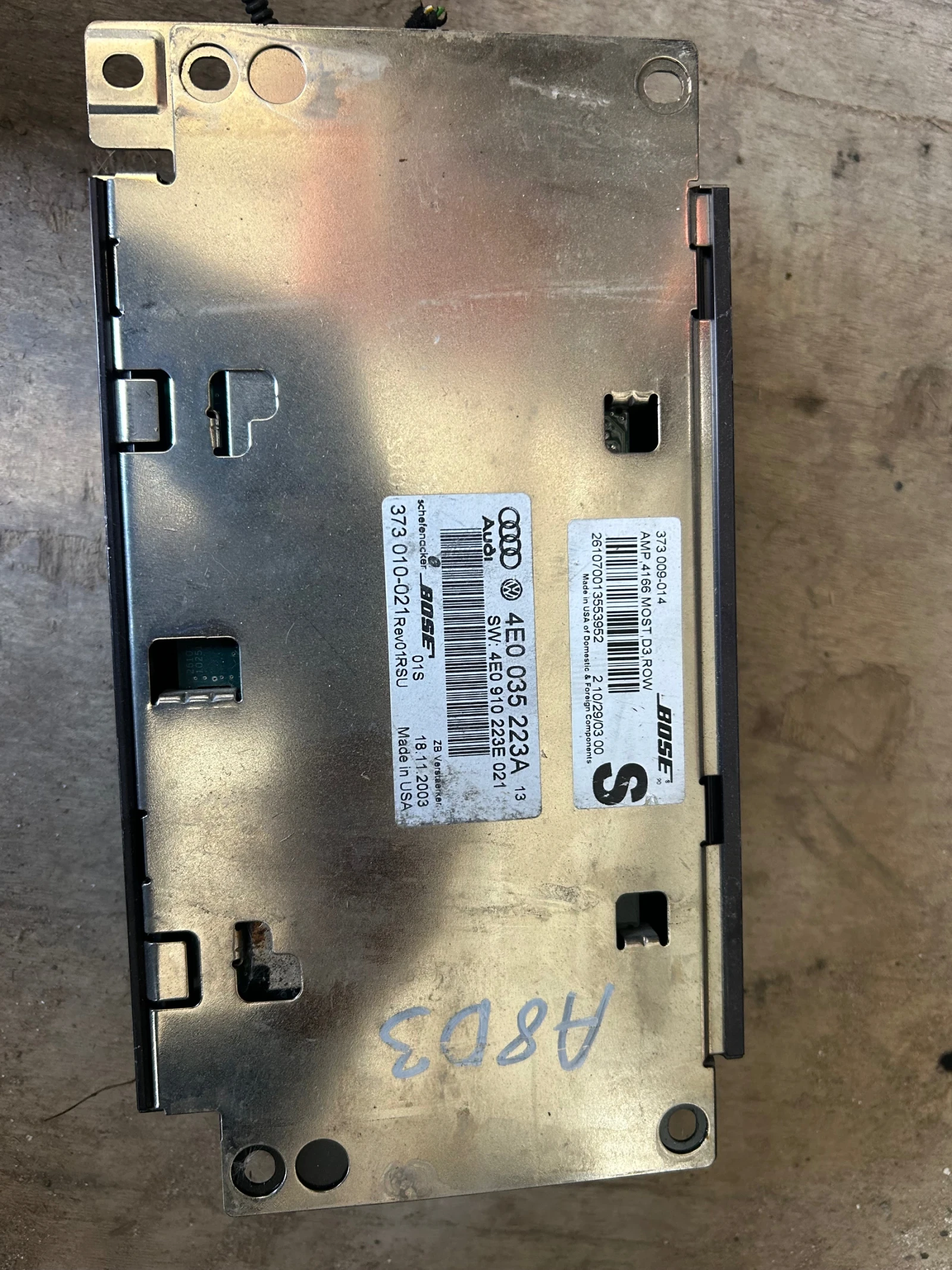 4E0035233A усилвател BOSE AUDI , снимка 2 - Части - 56736362