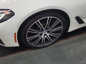 BMW 530 XDRIVE* ПОДГРЕВ* ПАМЕТ* ШИБИДАХ* CARFAX, снимка 4