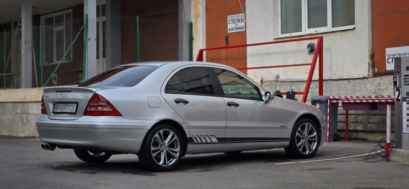 Mercedes-Benz C 220, снимка 5 - Автомобили и джипове - 47480872