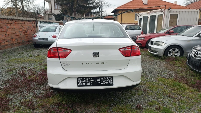 Seat Toledo 1.6 TDI 105 к.с!! euro 5b, снимка 6 - Автомобили и джипове - 49696150
