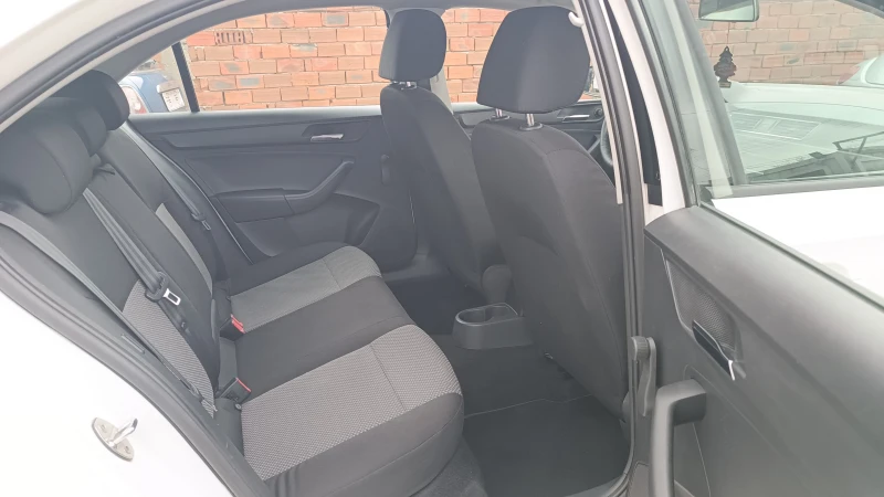 Seat Toledo 1.6 TDI 105 к.с!! euro 5b, снимка 10 - Автомобили и джипове - 49696150