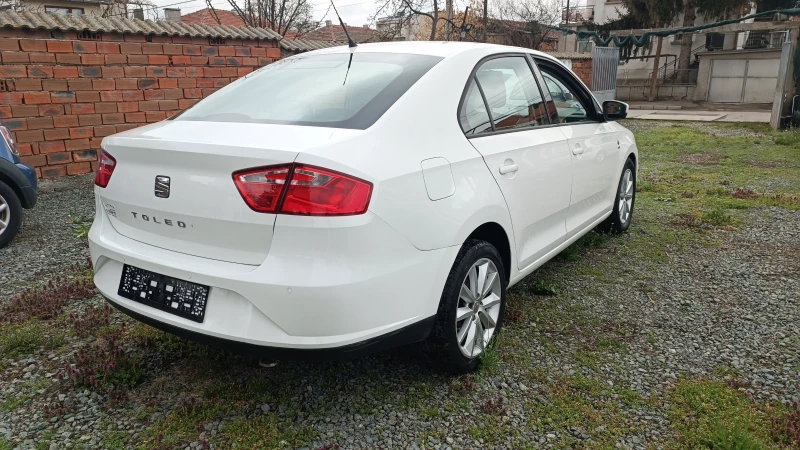 Seat Toledo 1.6 TDI 105 к.с!! euro 5b, снимка 7 - Автомобили и джипове - 49696150