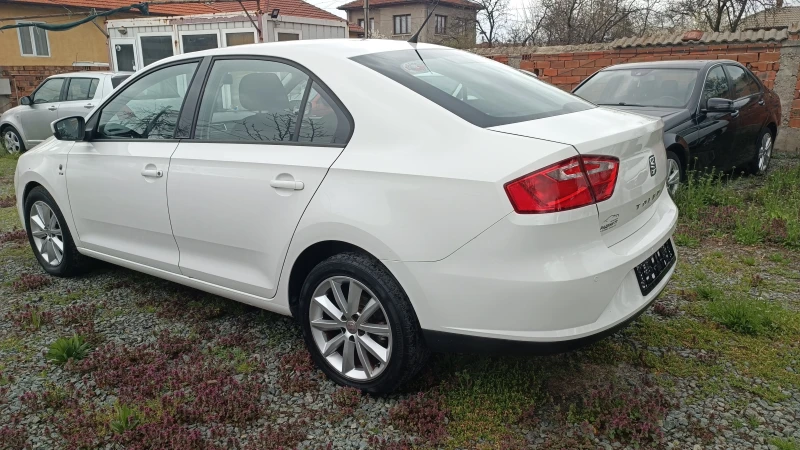 Seat Toledo 1.6 TDI 105 к.с!! euro 5b, снимка 5 - Автомобили и джипове - 49696150