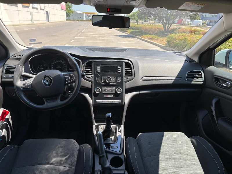 Renault Megane 1.5 dCi, снимка 7 - Автомобили и джипове - 51308740
