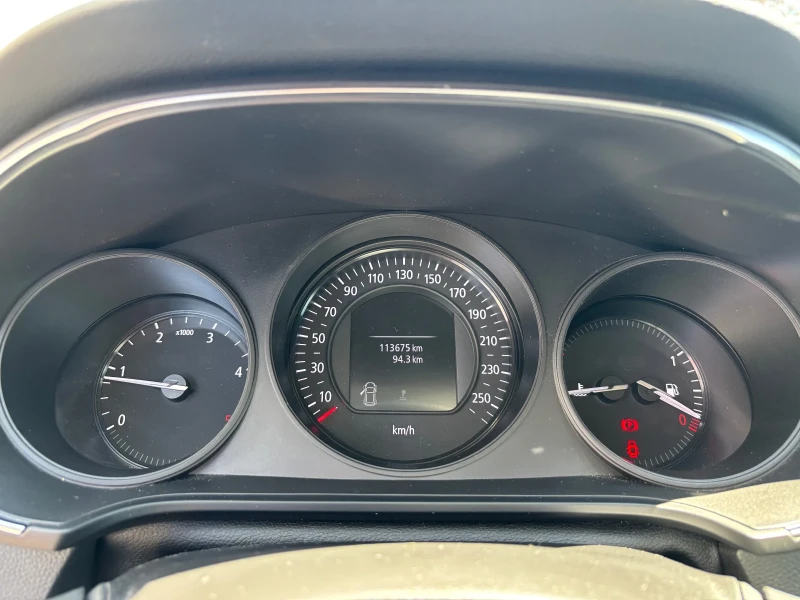 Renault Megane 1.5 dCi, снимка 6 - Автомобили и джипове - 51308740