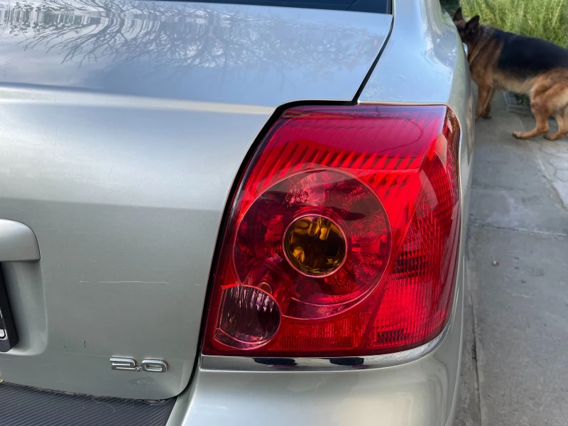 Toyota Avensis D4D, снимка 16 - Автомобили и джипове - 51639600