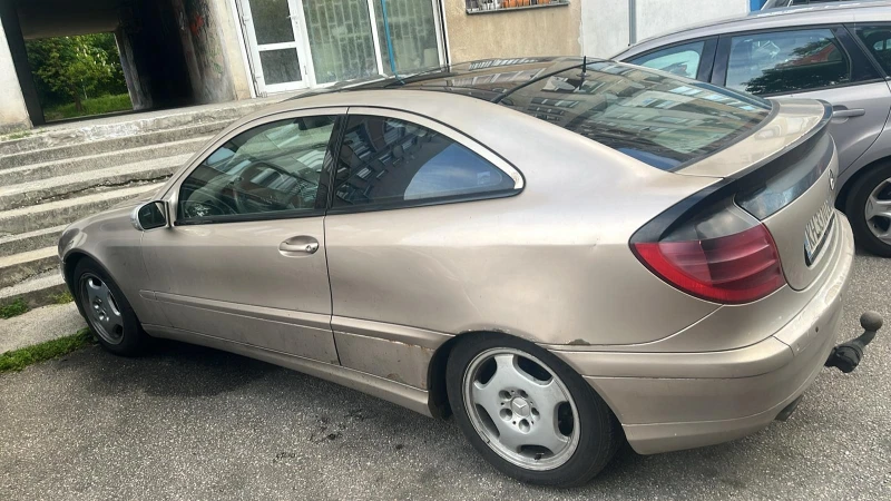 Mercedes-Benz C 230, снимка 4 - Автомобили и джипове - 52275784