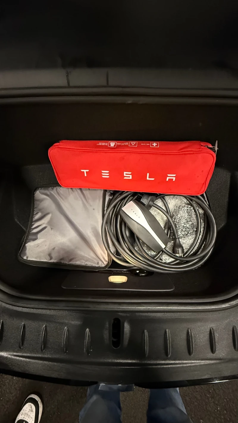 Tesla Model S PLAID, снимка 15 - Автомобили и джипове - 53121943