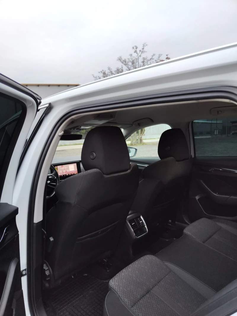 Skoda Octavia, снимка 11 - Автомобили и джипове - 53135807