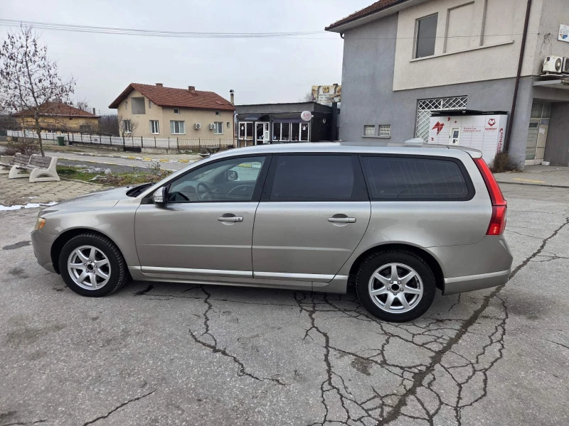Volvo V70 2, 0d* обслужена* , снимка 4 - Автомобили и джипове - 53181823