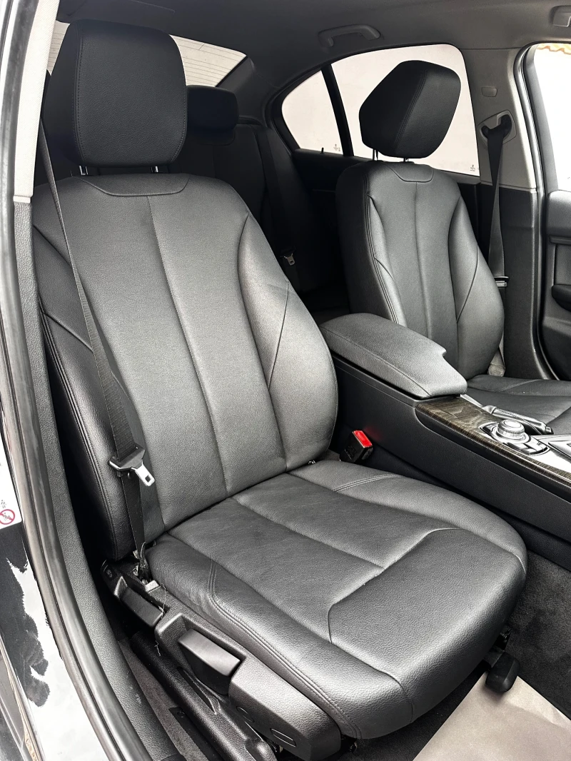 BMW 320 M-PACK / SHADOW LINE, снимка 8 - Автомобили и джипове - 53510439