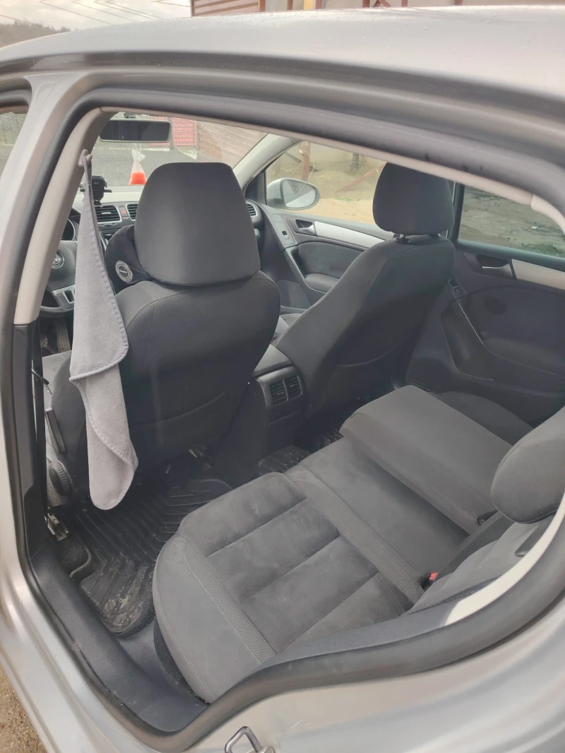 VW Golf, снимка 4 - Автомобили и джипове - 53584790