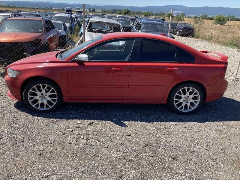 Volvo S40 2.0d R-line, снимка 3 - Автомобили и джипове - 33761416