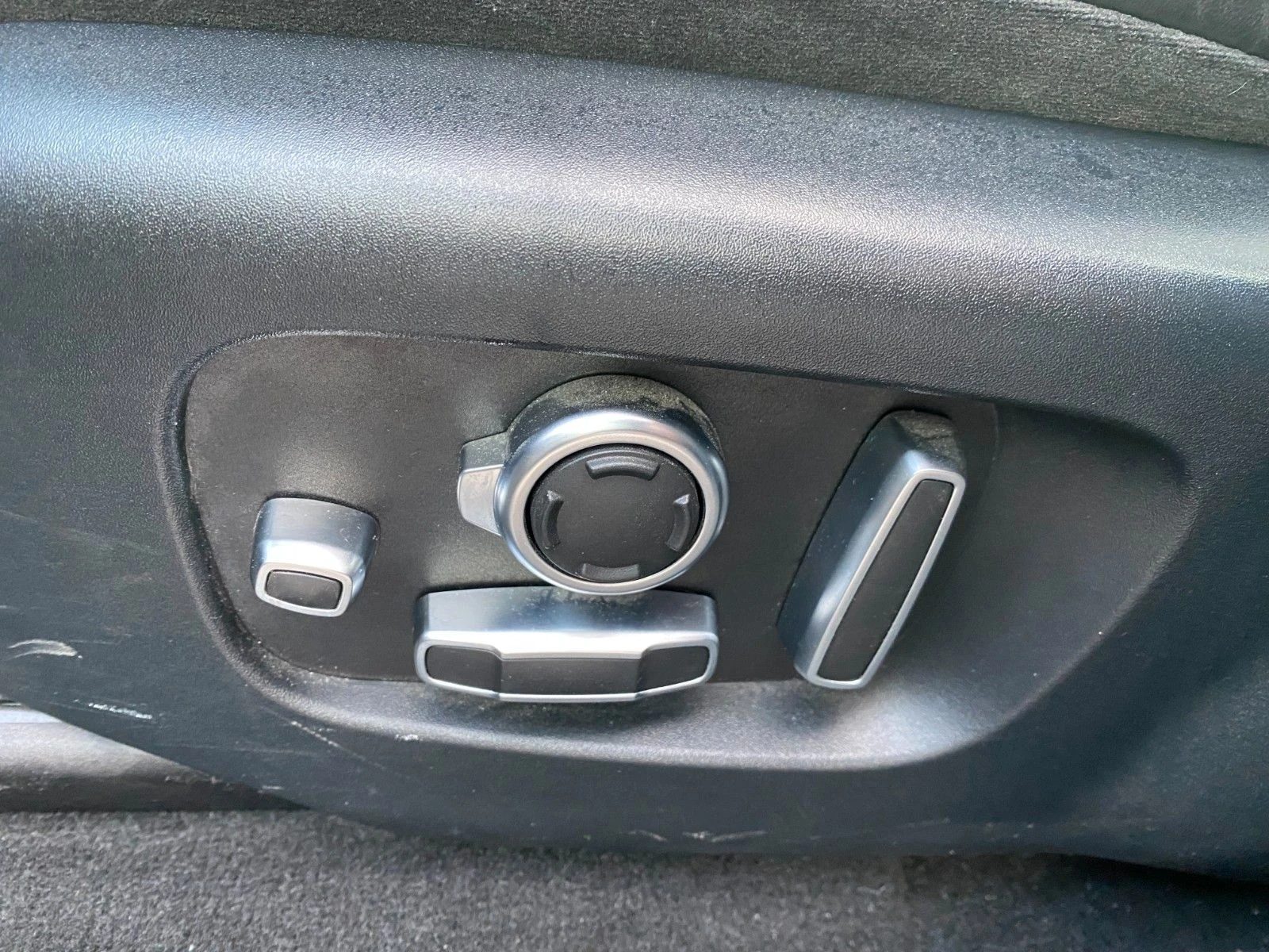 Land Rover Range Rover Velar, снимка 6 - Автомобили и джипове - 53939736