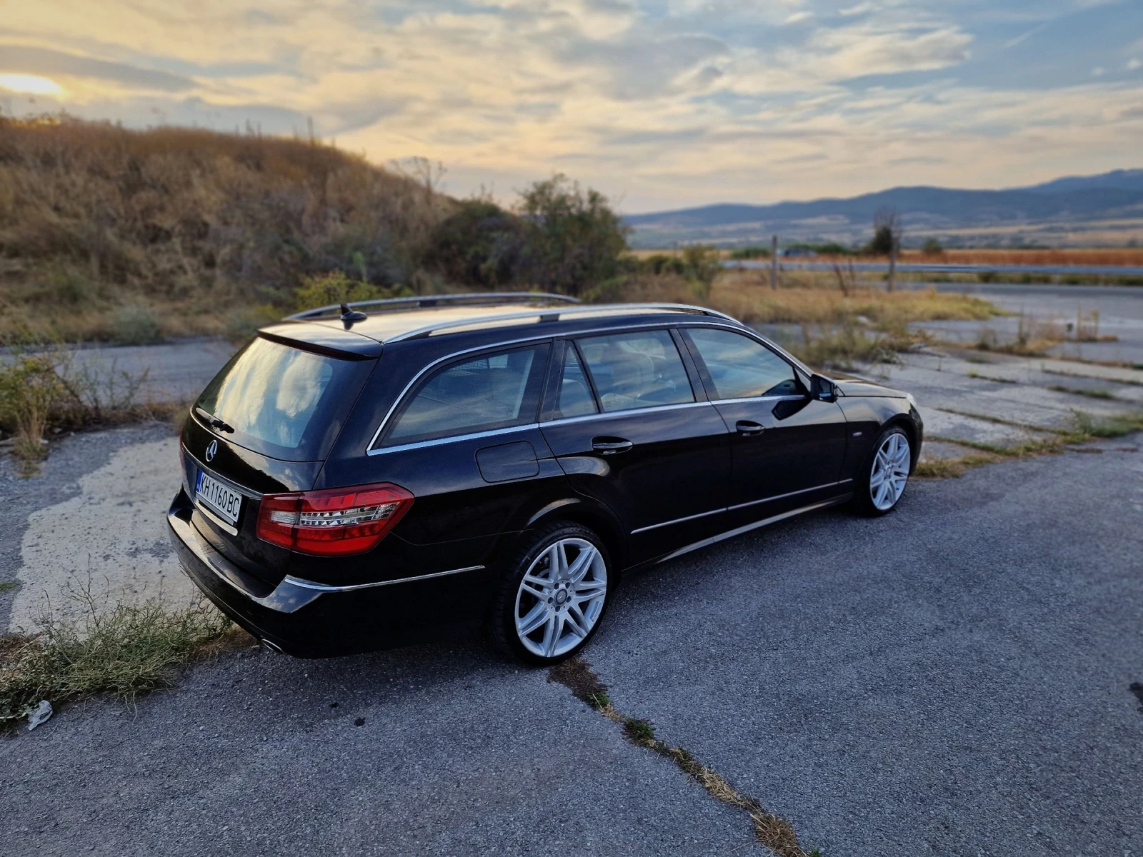 Mercedes-Benz E 350 300/350D, Distronic, 7gPLUS, обслужена, вс. Платен - изображение 10