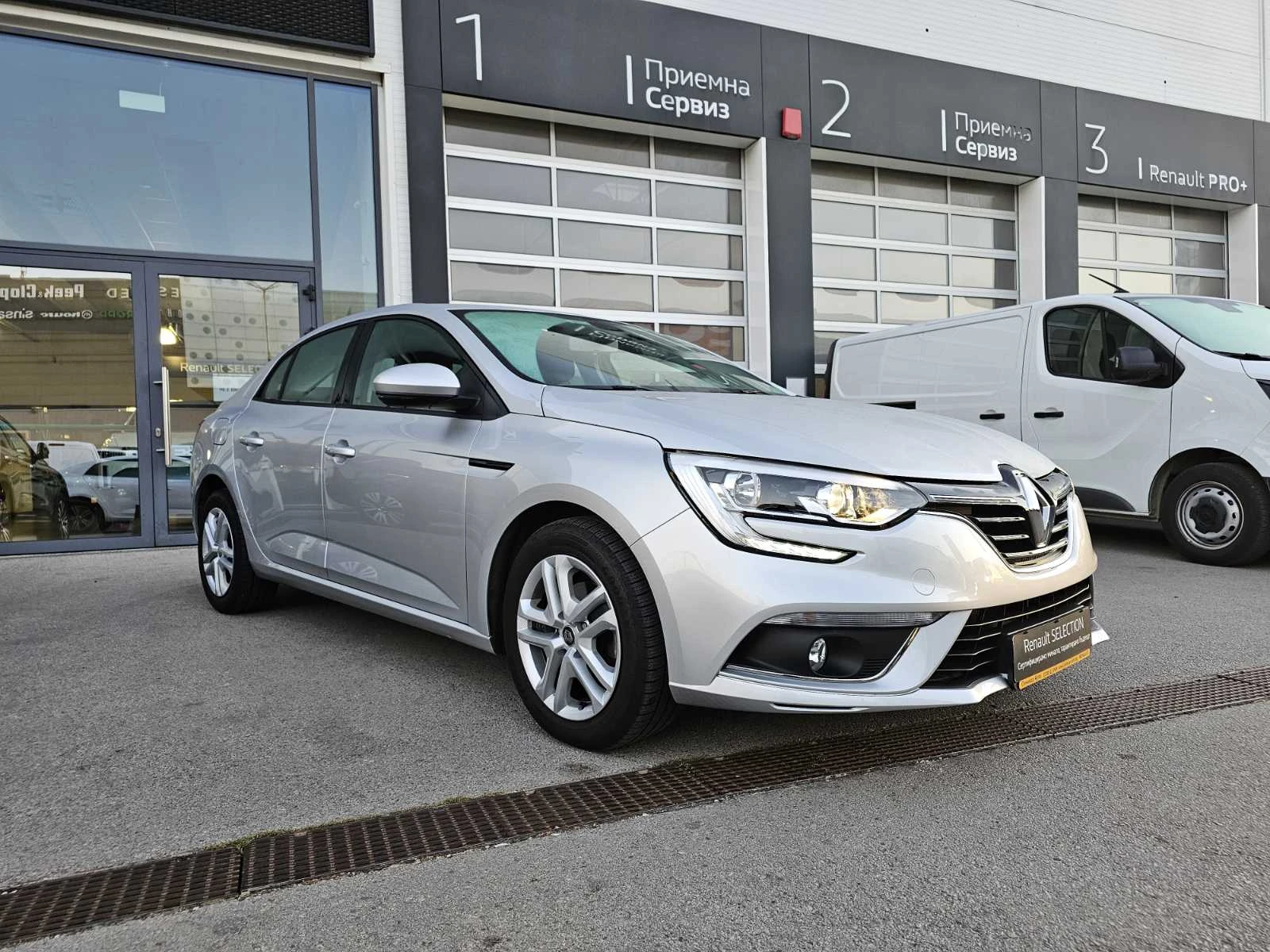 Renault Megane 1.3 TCe 115 - изображение 2