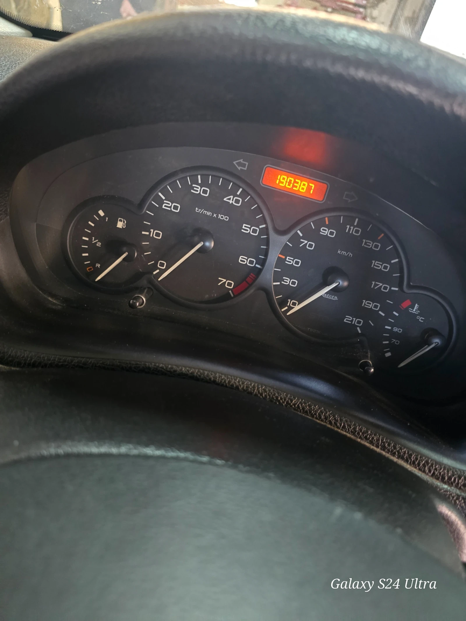 Peugeot 206 1.1 - изображение 5