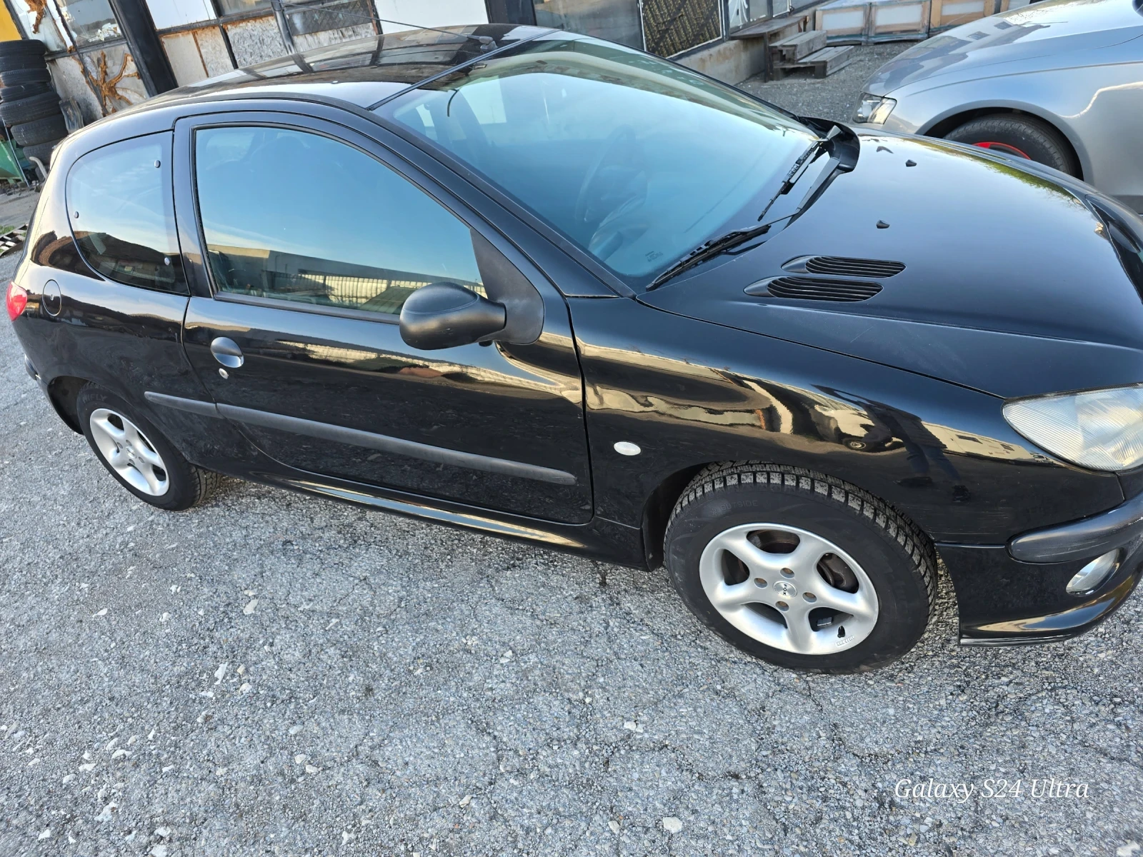 Peugeot 206 1.1 - изображение 2