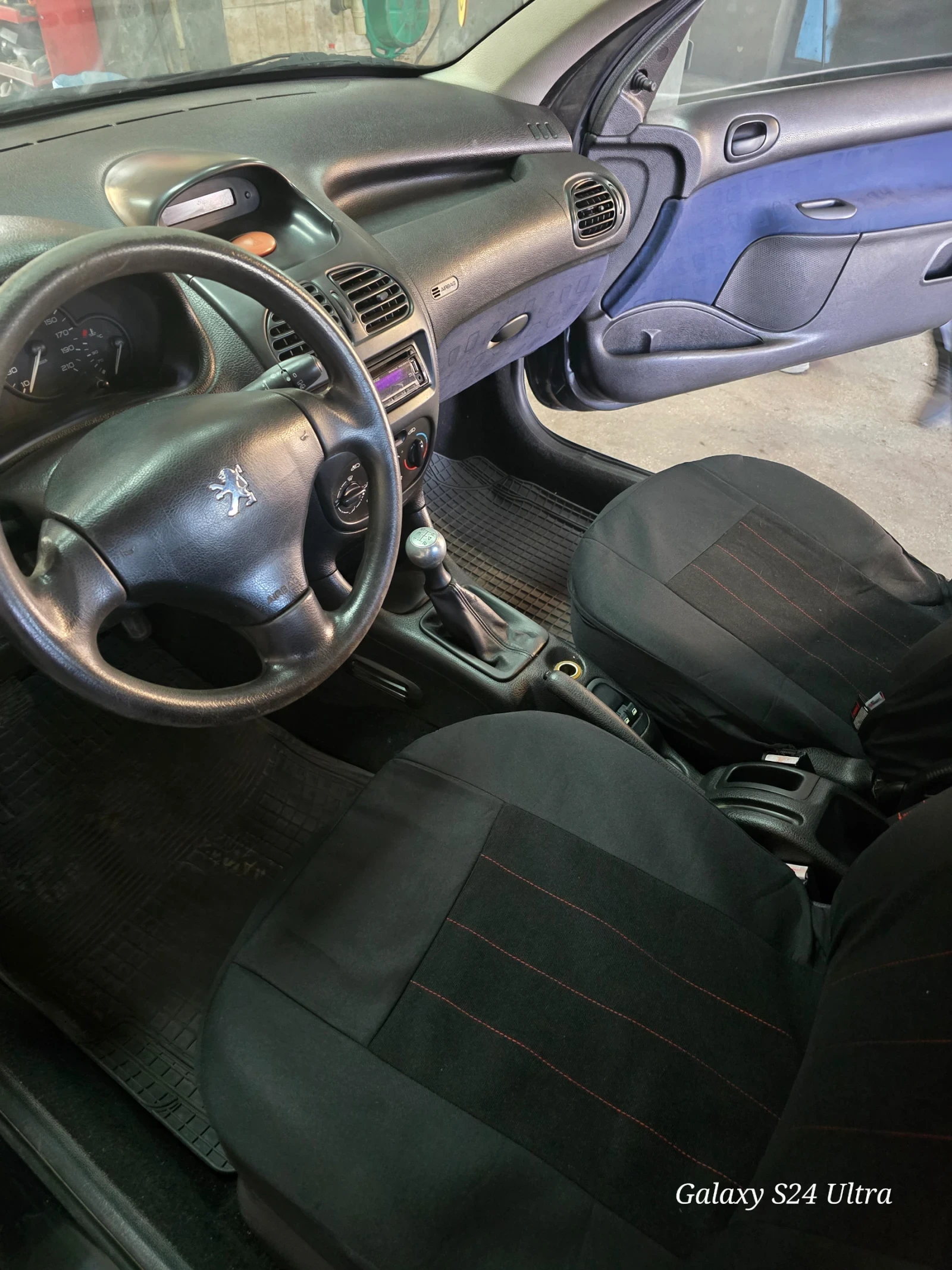 Peugeot 206 1.1 - изображение 6