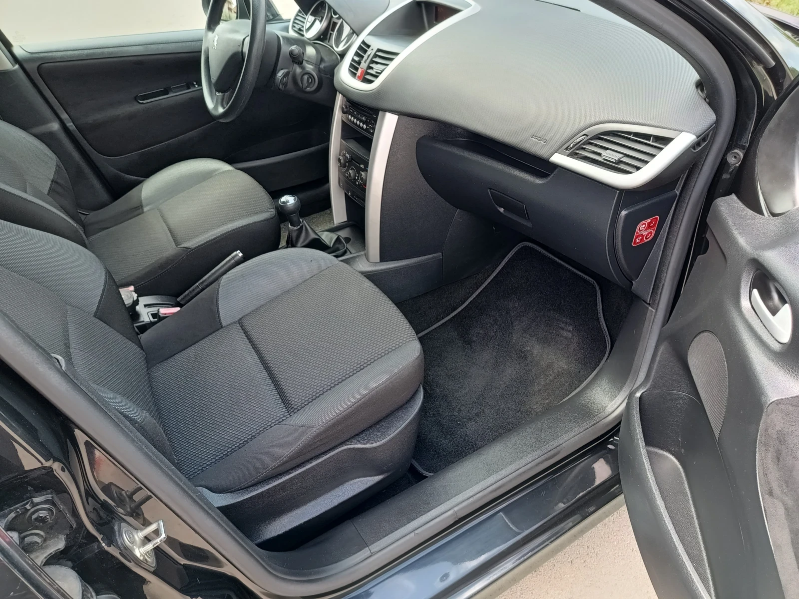 Peugeot 207   1.4  BRC   | Mobile.bg   13