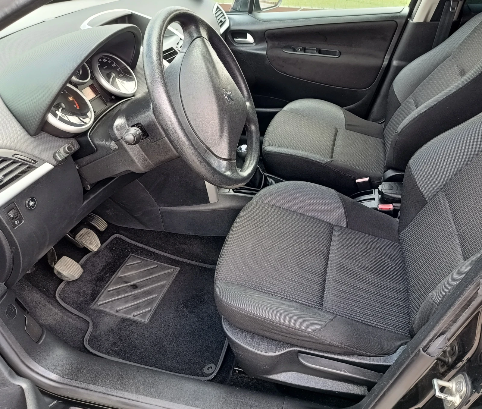 Peugeot 207   1.4  BRC   | Mobile.bg   15