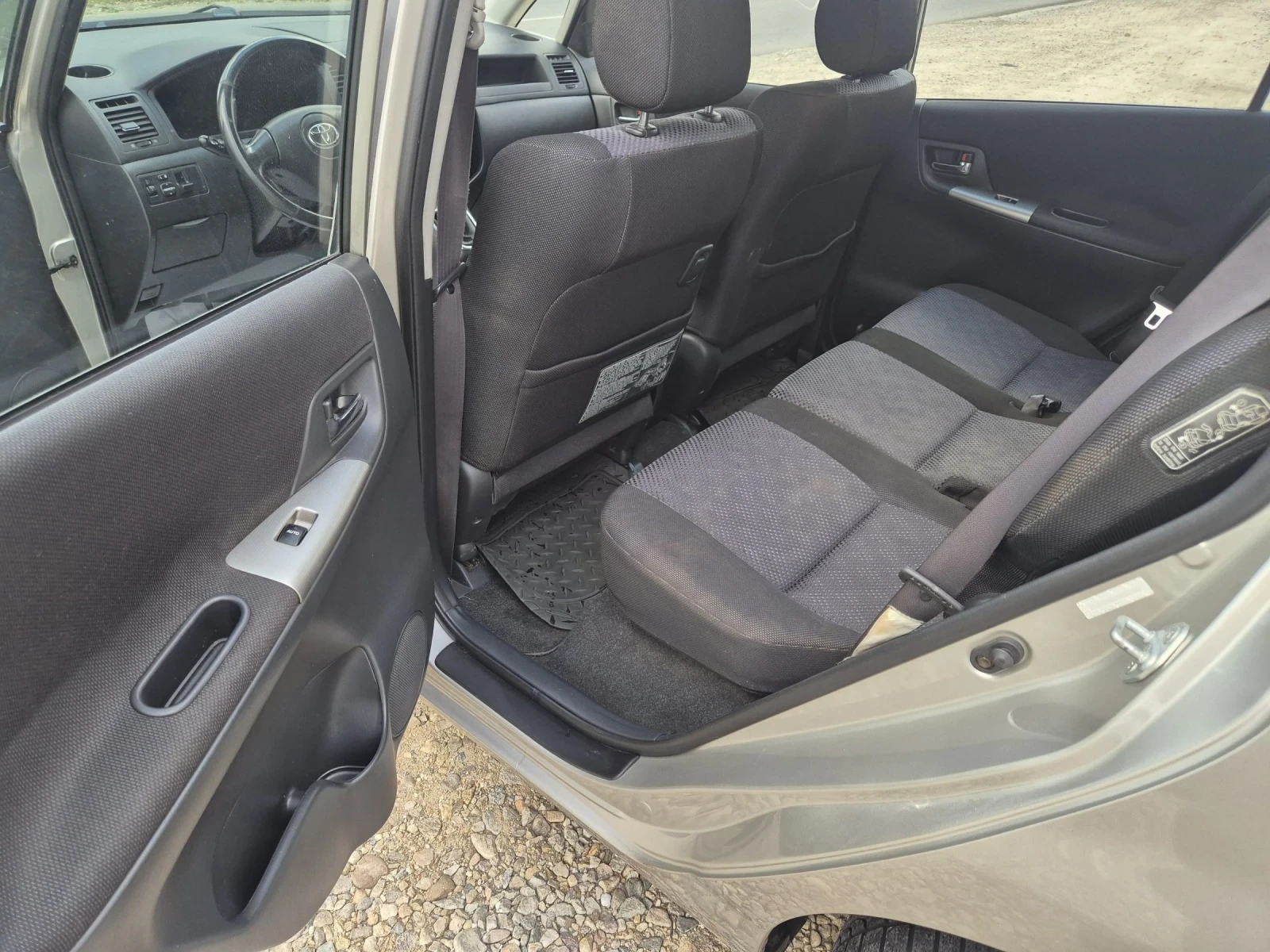 Toyota Corolla verso 2.0D4D 90Hp ЛИЗИНГ - изображение 7