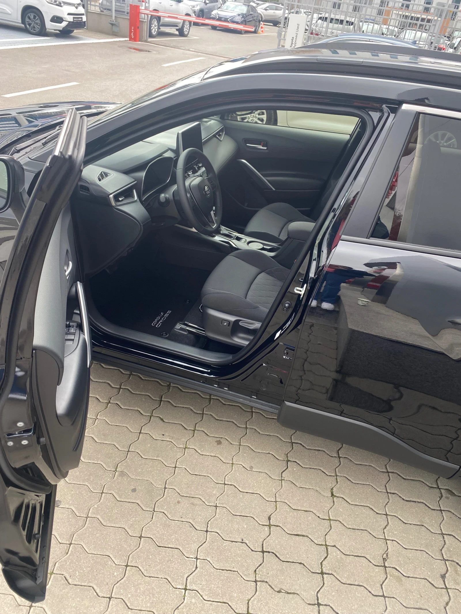 Toyota Corolla Cross Тойота корола крос еxecutive-luxury plus Hev  4x4 - изображение 5