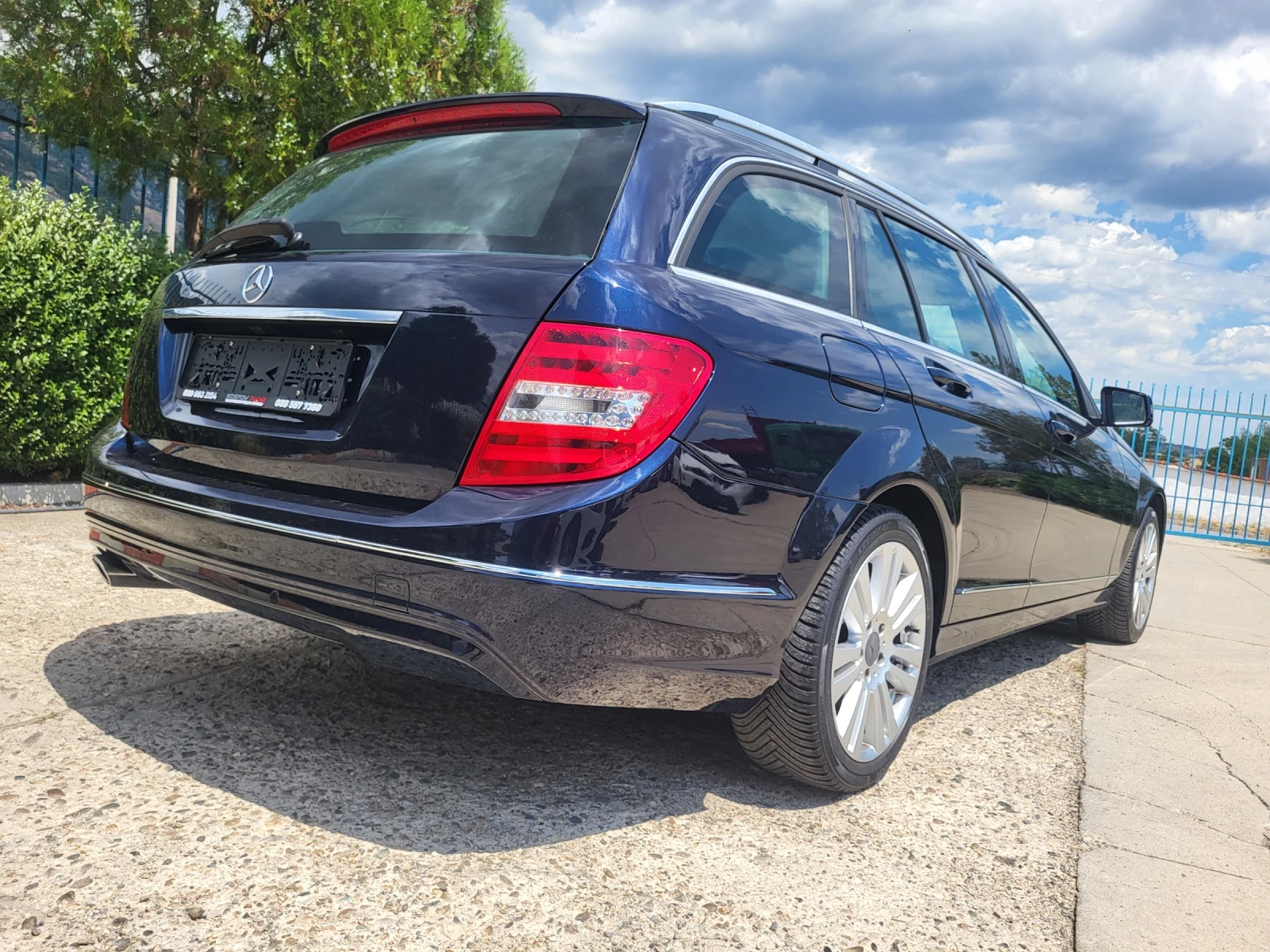 Mercedes-Benz C 220 CDI T-Model Автоматик | Keyless - изображение 7
