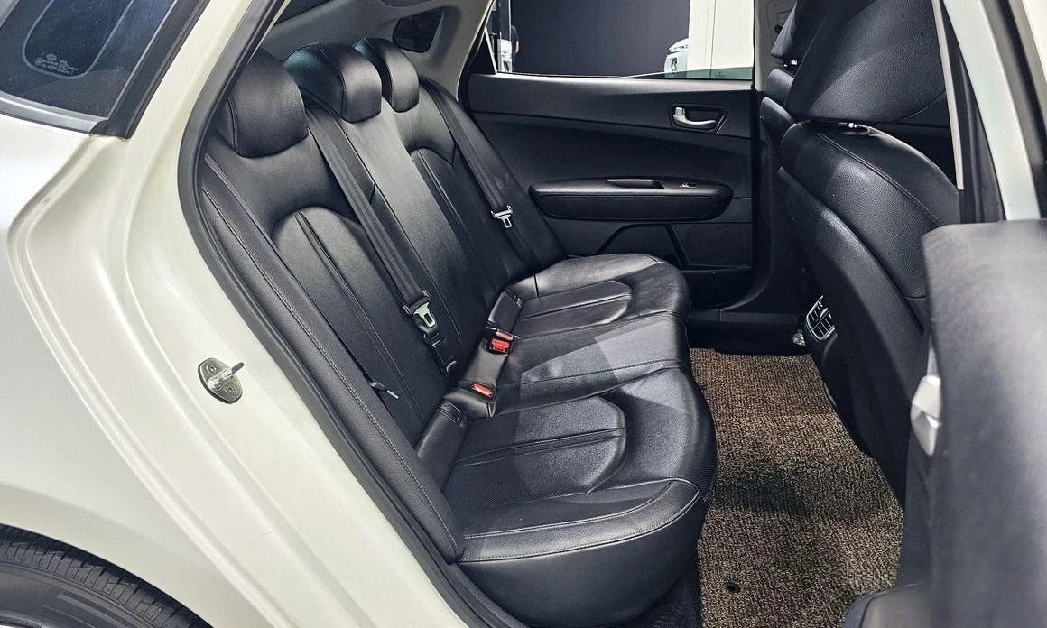 Kia K5 | Mobile.bg   12