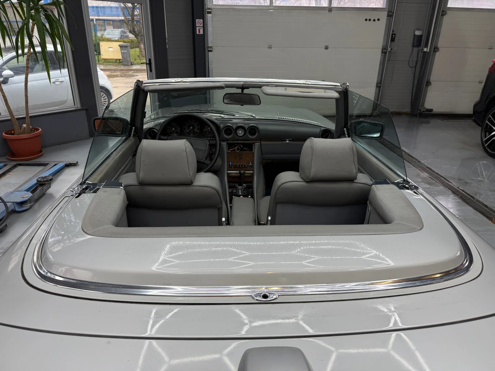 Mercedes-Benz SL SL560, снимка 7 - Автомобили и джипове - 53715415