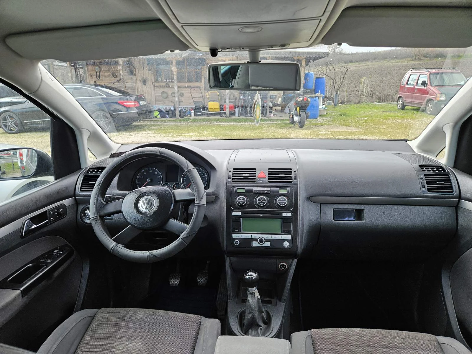 VW Touran 1.4i 140hp - изображение 6