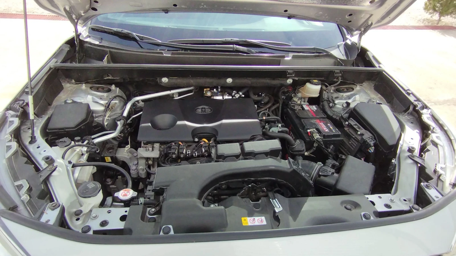 Toyota Rav4 2.0i 175 k.c. Automatic 2020г. ГАЗ, снимка 14 - Автомобили и джипове - 53733455