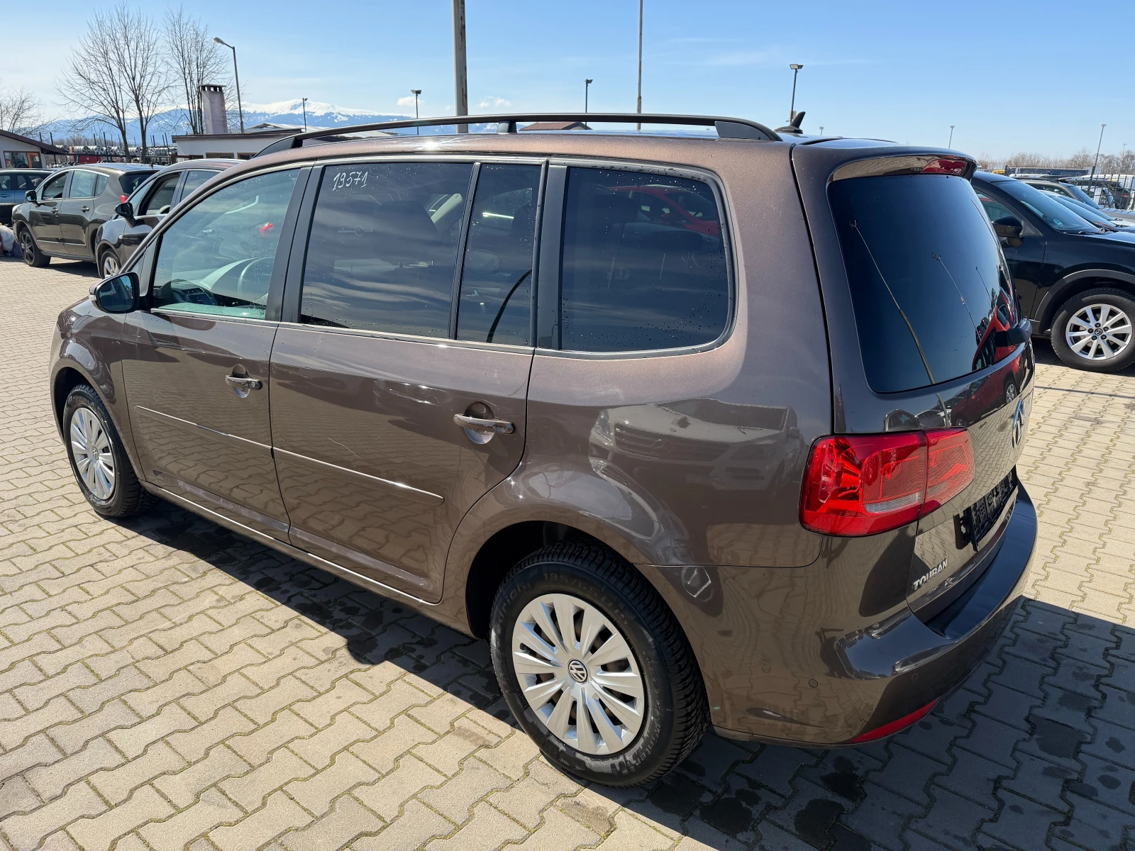 VW Touran 1.6TDI NAVI 6+ 1 EURO 5 - изображение 8