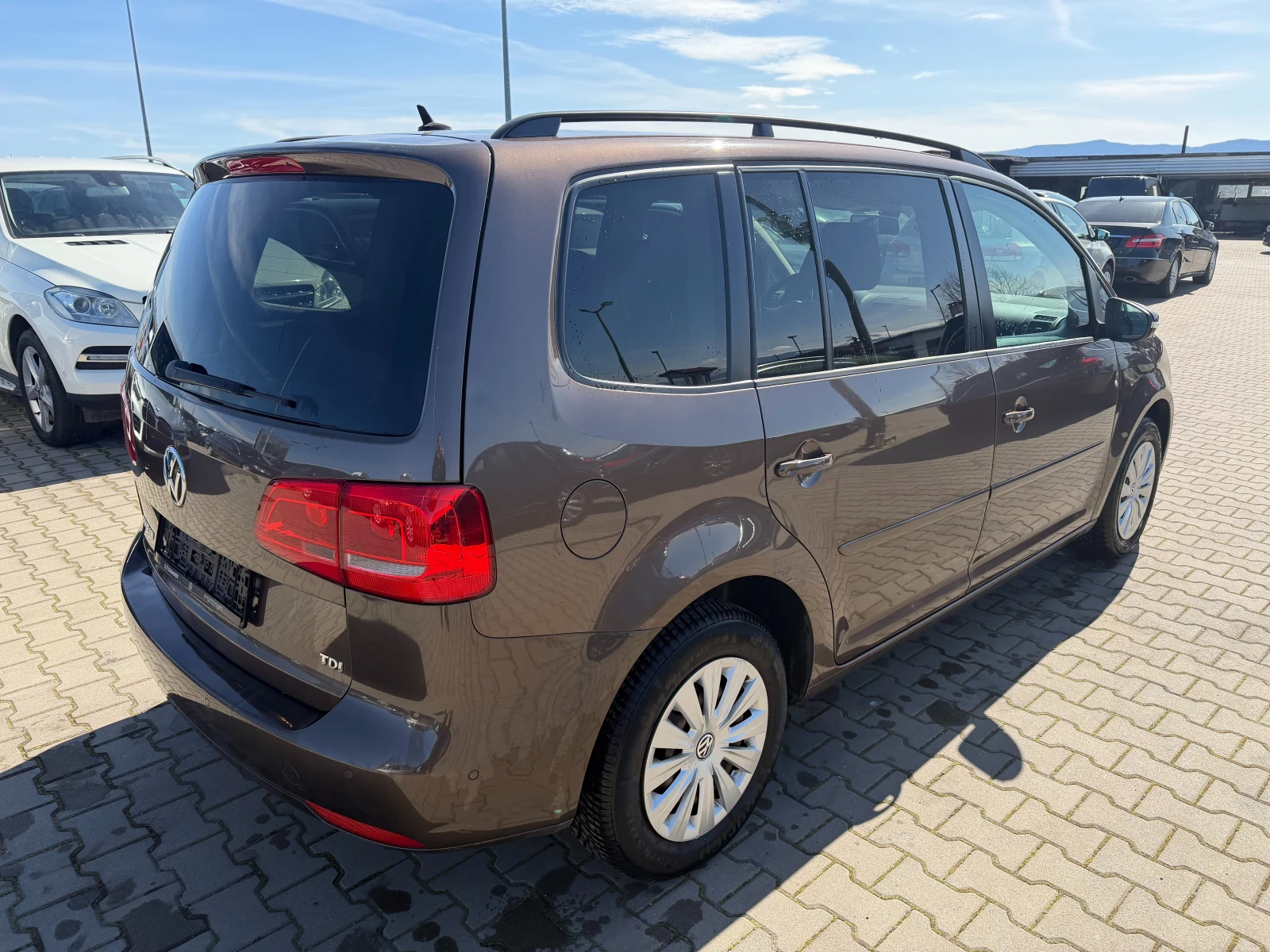 VW Touran 1.6TDI NAVI 6+ 1 EURO 5 - изображение 6