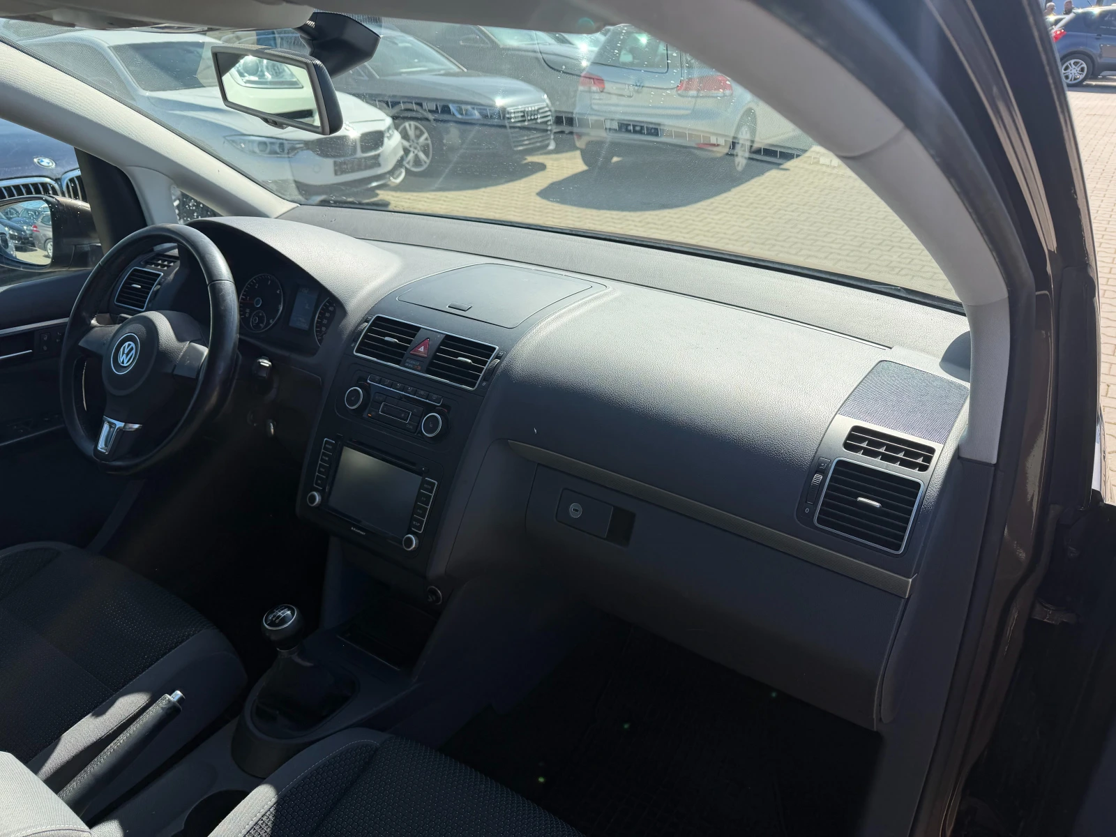 VW Touran 1.6TDI NAVI 6+ 1 EURO 5, снимка 12 - Автомобили и джипове - 53767988