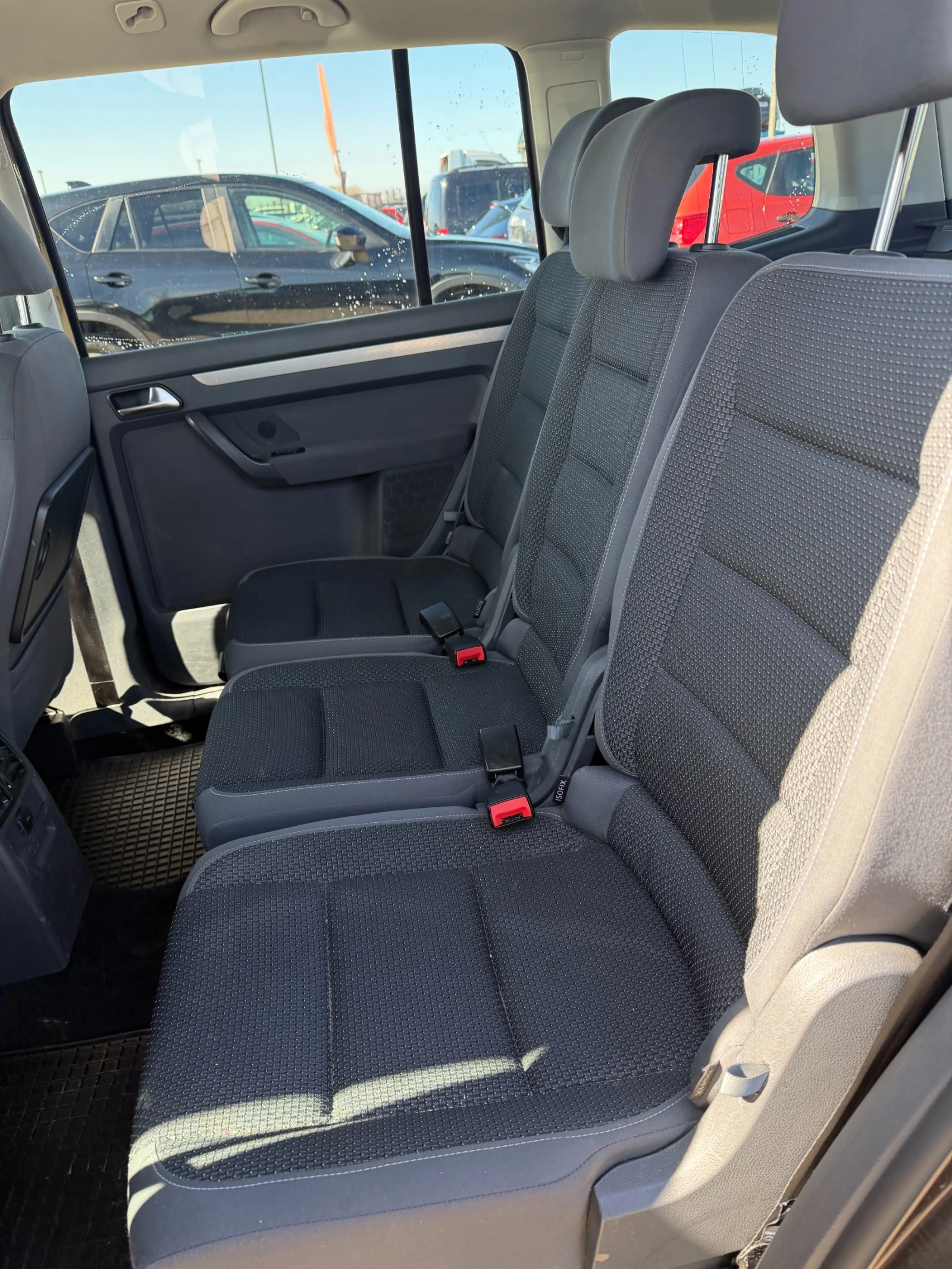 VW Touran 1.6TDI NAVI 6+ 1 EURO 5 - изображение 10