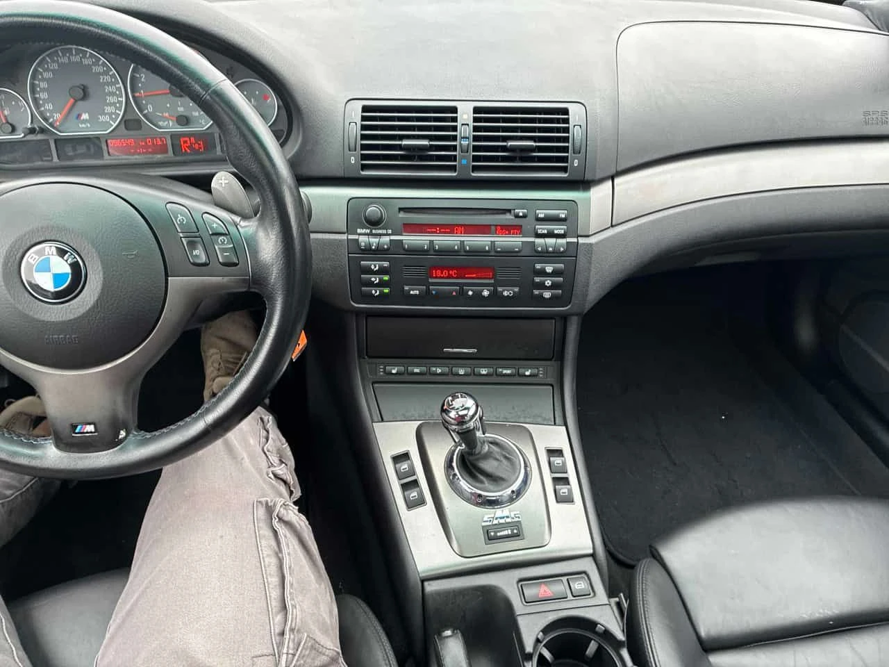 BMW M3 * SMG * CARFAX * 2 КЛЮЧА * ПОДГРЕВ * КЛИП НА МОТОР, снимка 9 - Автомобили и джипове - 54198722