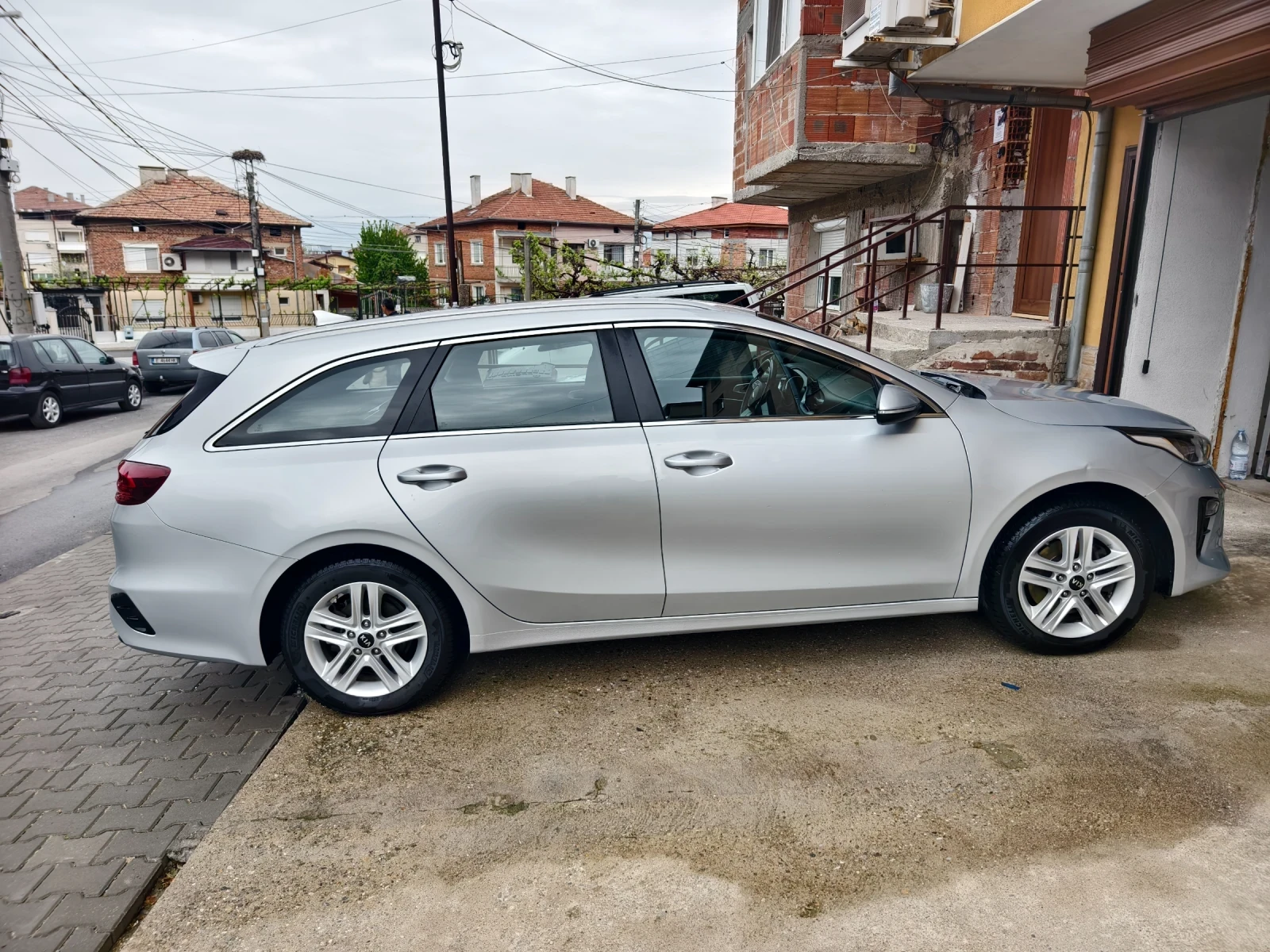 Kia Ceed, снимка 7 - Автомобили и джипове - 54207926