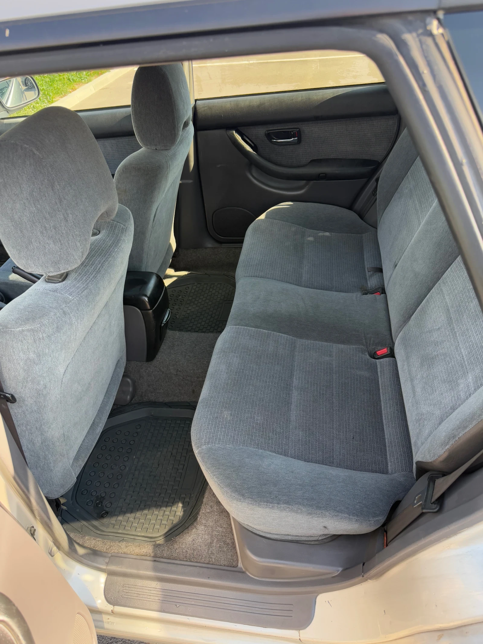 Subaru Legacy 2.5 4x4 Газова Уредба, снимка 8 - Автомобили и джипове - 54238111