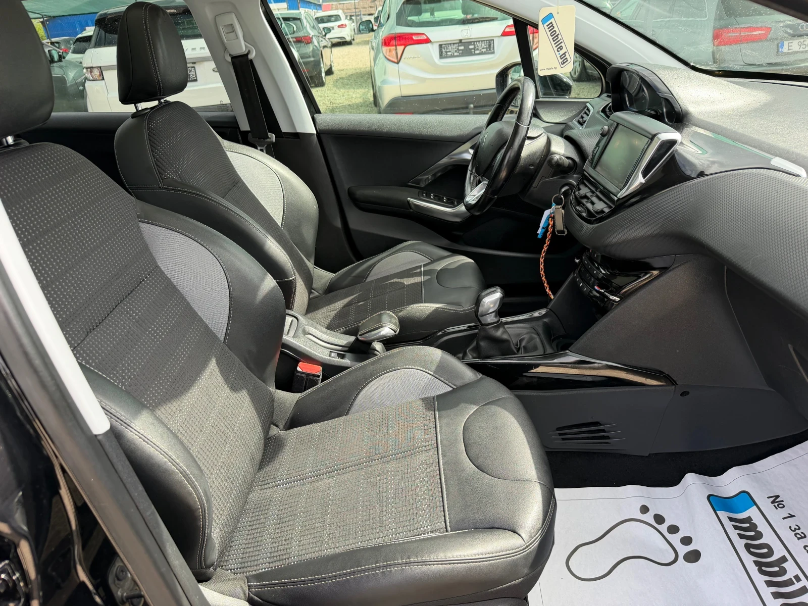 Peugeot 2008 1.6d/100hp/NAVI/PANORAMA/EVRO6/, снимка 13 - Автомобили и джипове - 54427716