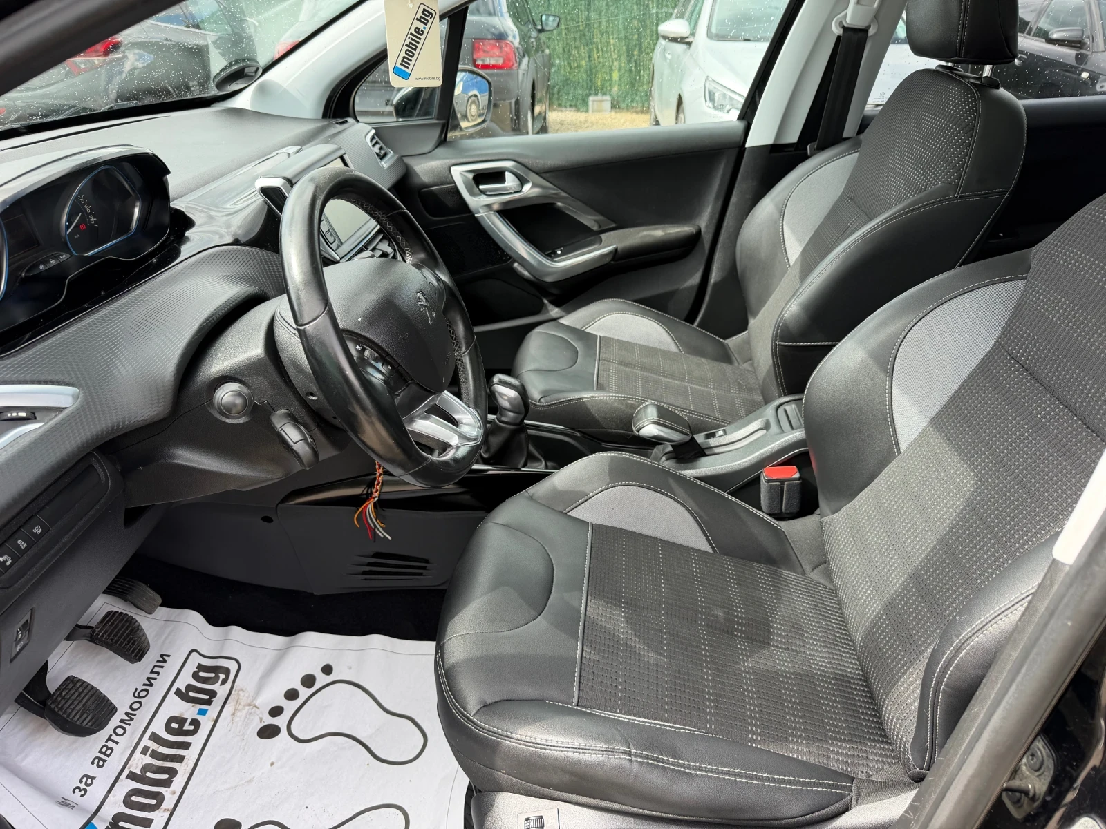Peugeot 2008 1.6d/100hp/NAVI/PANORAMA/EVRO6/, снимка 11 - Автомобили и джипове - 54427716
